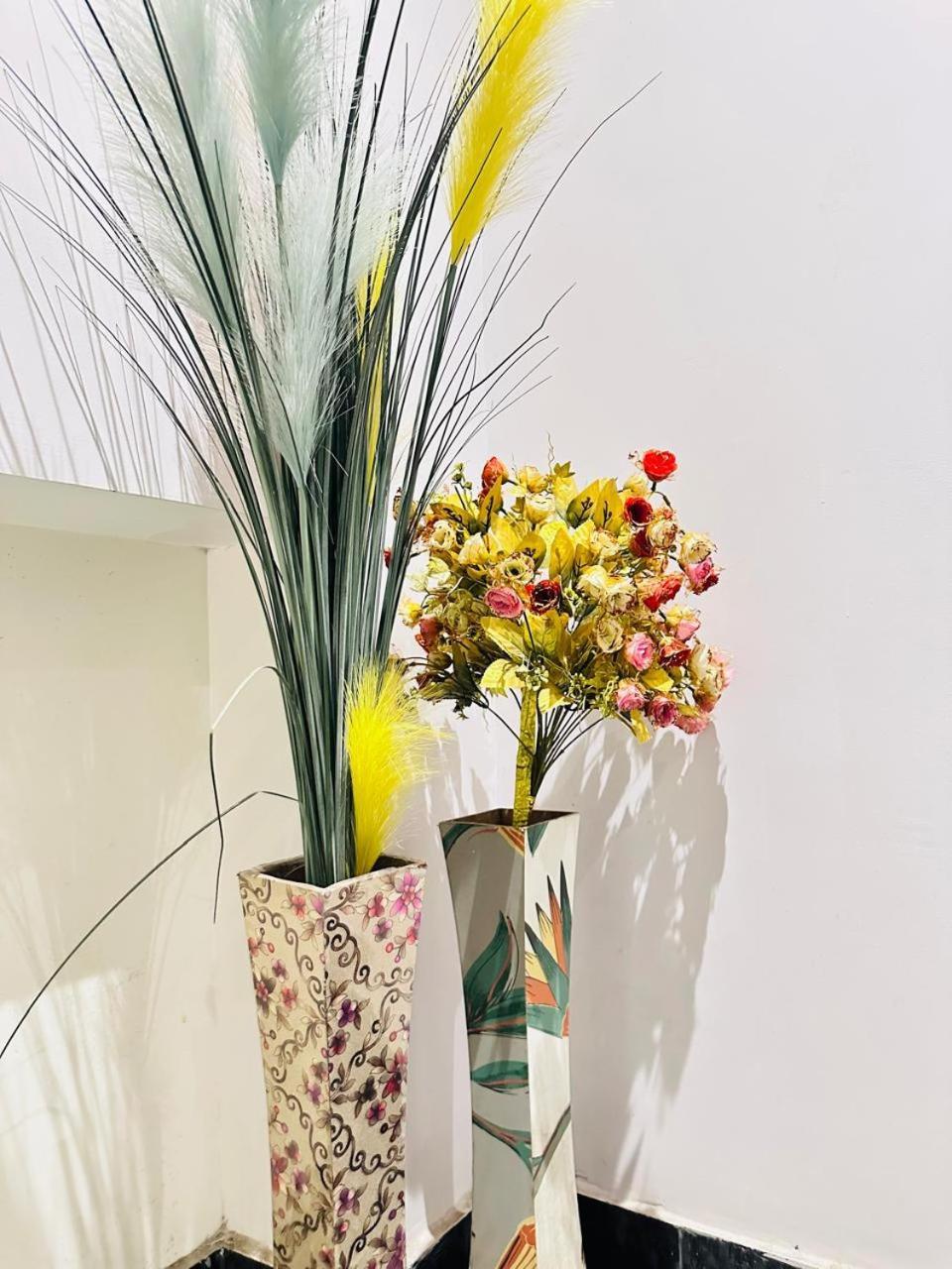 Hotel Mayfair Just A Minute Away From New Delhi Railway Station And Connaught Place Zewnętrze zdjęcie